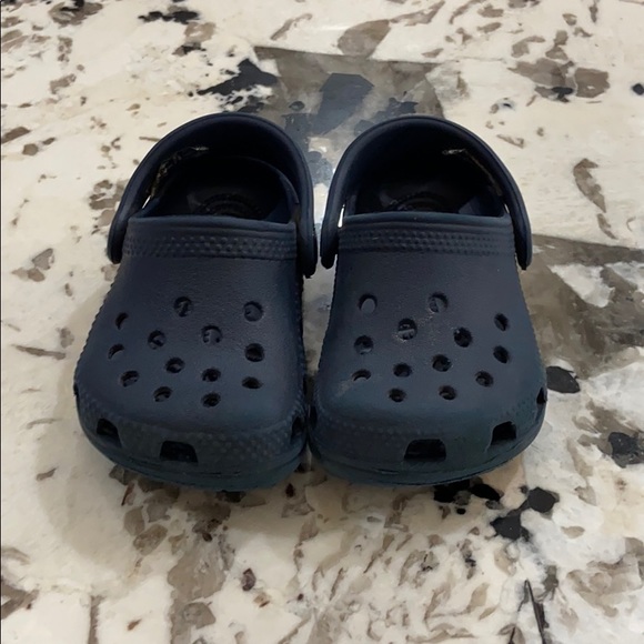 infant crocs